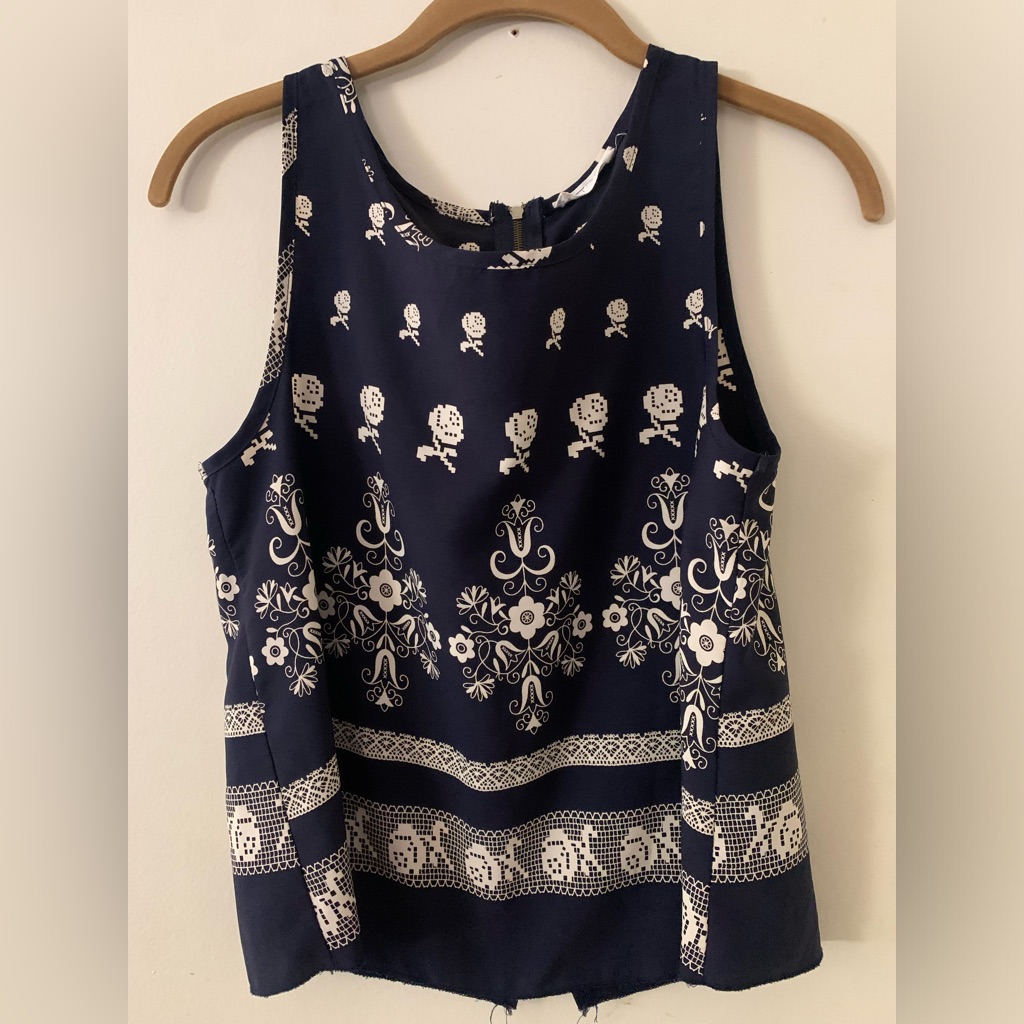 Miley Molly Navy Abstract Tank M